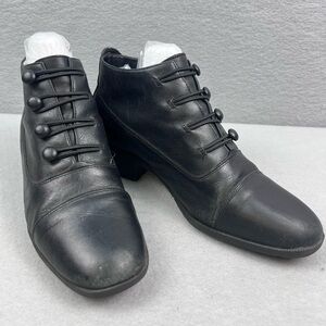 Rare Vintage 90s Black Leather button Loop Victorian style boots Size 7.5M